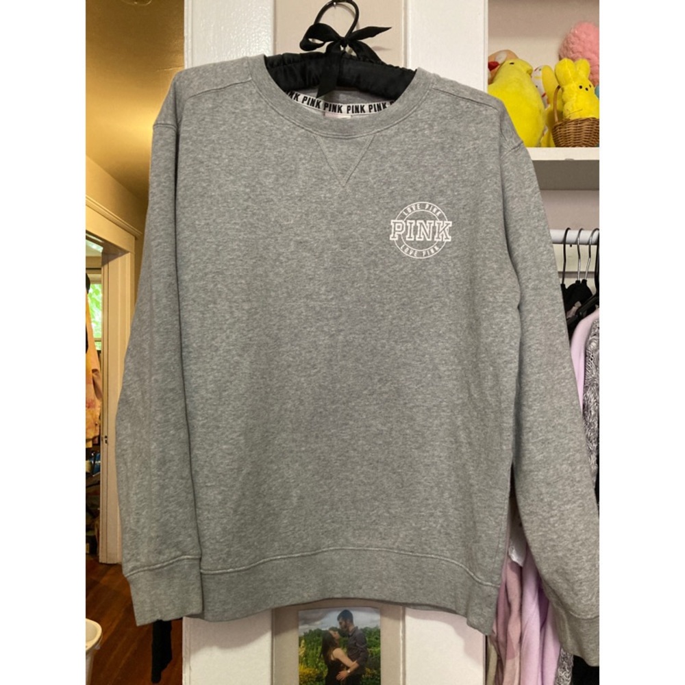 Victoria's Secret PINK Crew Neck Sweatshirt. Logo's on front & back. Women's SM